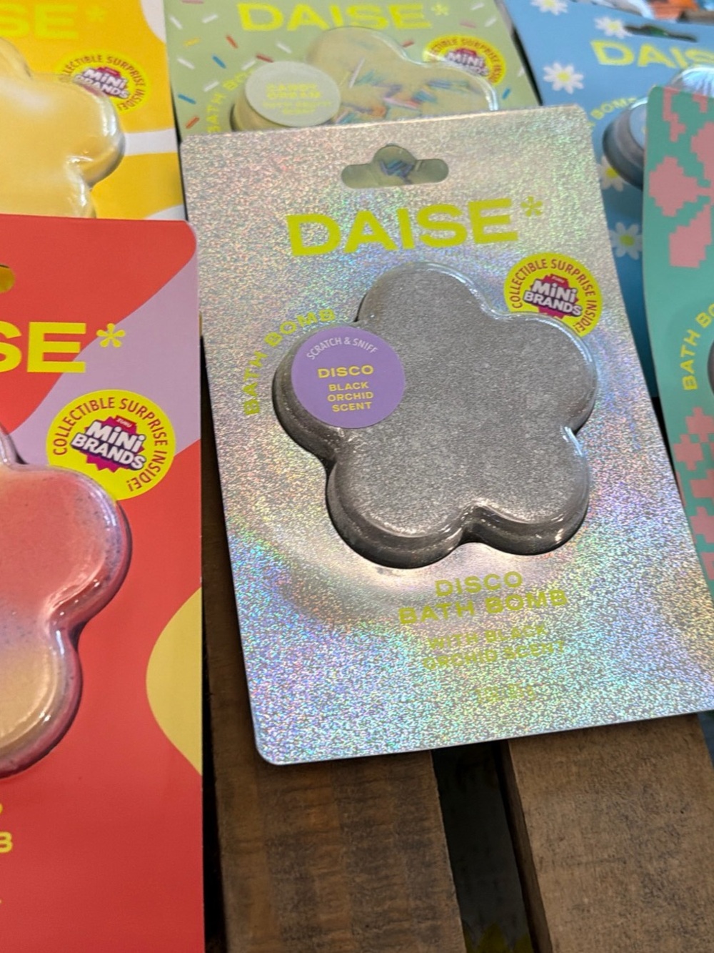 Bundle 7 Daise  Flower Bath Bomb - assorted scents